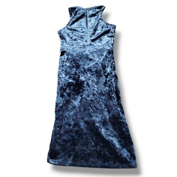 ASTR Dress Size Small ASTR The Label Dress Avalon Sleeveless Velvet Wrap Dress - Picture 3 of 6